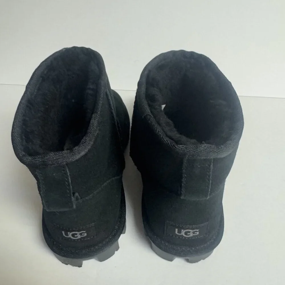 UGG like new